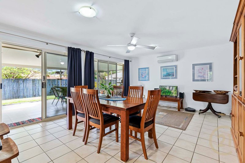 Photo - 8 Prospect Place, Upper Kedron QLD 4055 - Image 6