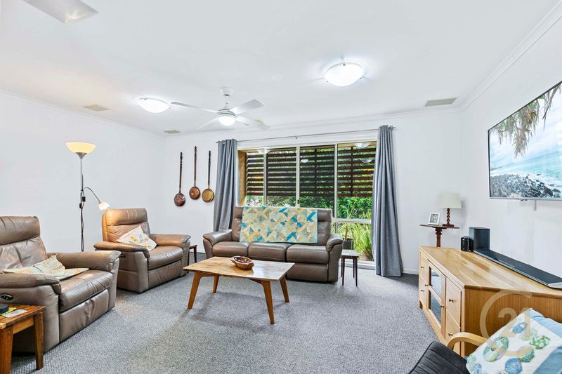 Photo - 8 Prospect Place, Upper Kedron QLD 4055 - Image 9