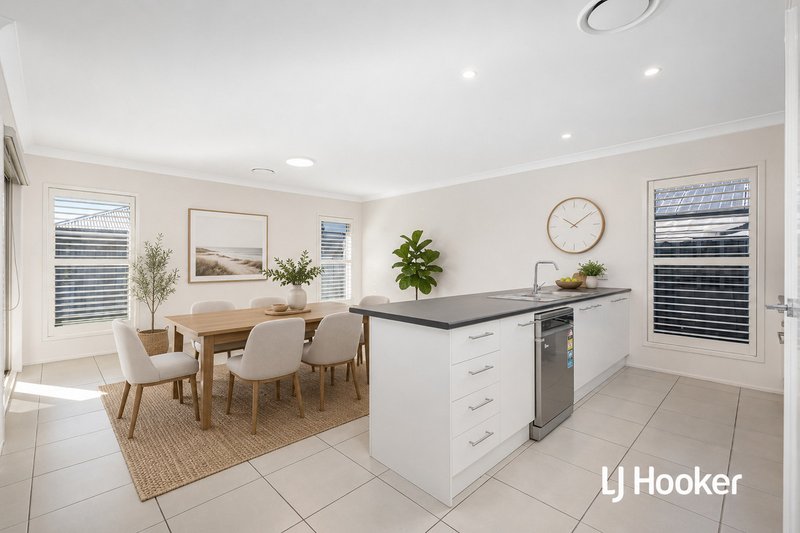 Photo - 8 Putland Street (Grantham Farm) , Riverstone NSW 2765 - Image 4
