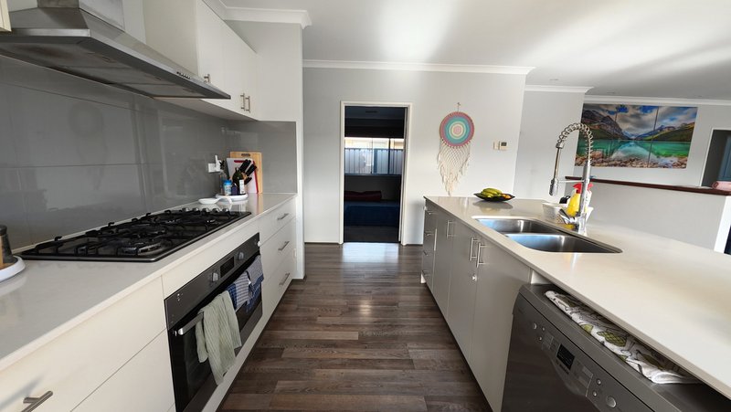 Photo - 8 Quartz Drive, Australind WA 6233 - Image 7
