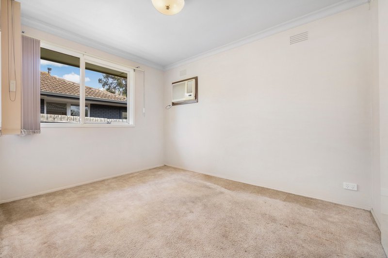 Photo - 8 Queens Court, Werribee VIC 3030 - Image 7