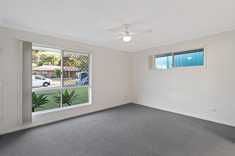 Photo - 8 Quinton Court, Mount Warren Park QLD 4207 - Image 11