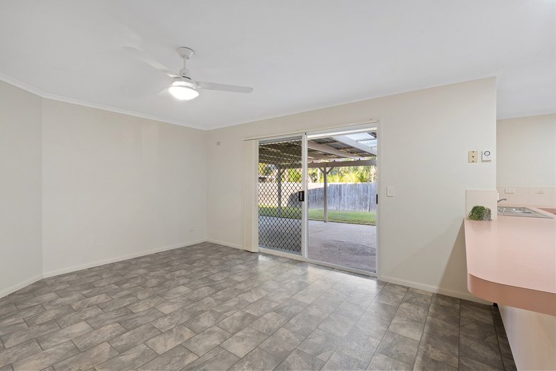 Photo - 8 Quinton Court, Mount Warren Park QLD 4207 - Image 16