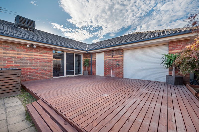 Photo - 8 Raheen Place, Craigieburn VIC 3064 - Image 7