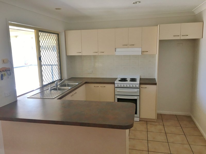 Photo - 8 Raintree Avenue, Kingaroy QLD 4610 - Image 3