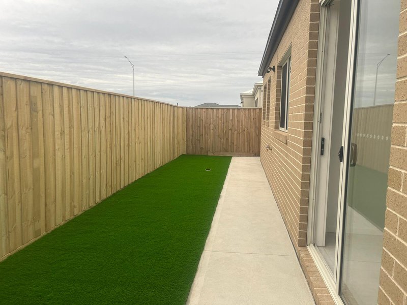 Photo - 8 Rambler Boulevard, Tarneit VIC 3029 - Image 22