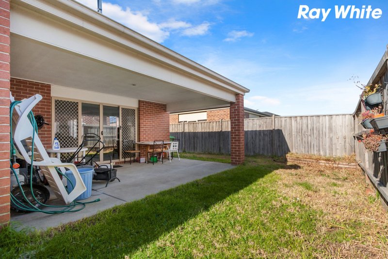 Photo - 8 Ramel Way, Pakenham VIC 3810 - Image 9