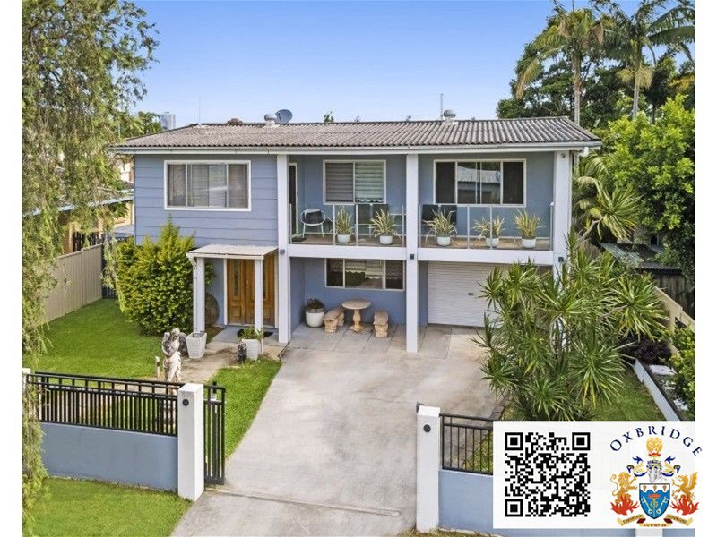 Photo - 8 Rathbone Place, Labrador QLD 4215 - Image 1