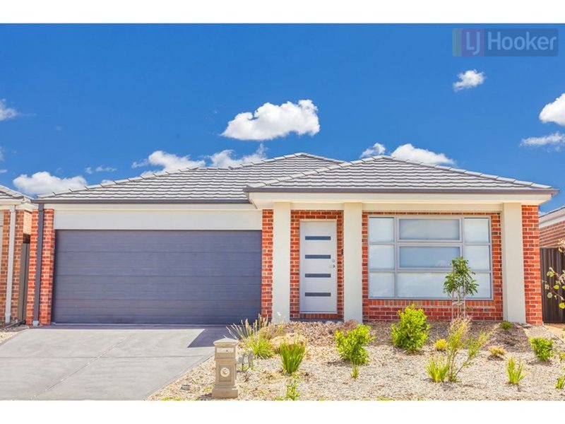 8 Ravenwoods Way, Craigieburn VIC 3064