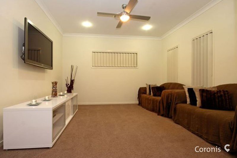 Photo - 8 Rawlins Crescent, North Lakes QLD 4509 - Image 2