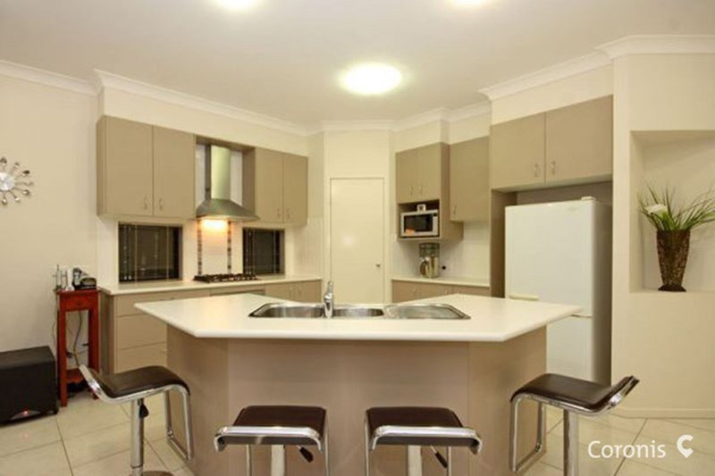 Photo - 8 Rawlins Crescent, North Lakes QLD 4509 - Image 3