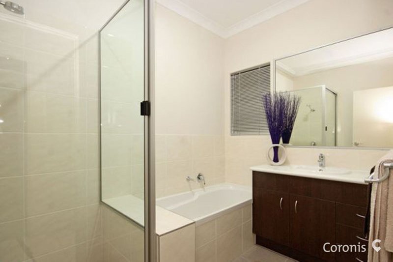 Photo - 8 Rawlins Crescent, North Lakes QLD 4509 - Image 10