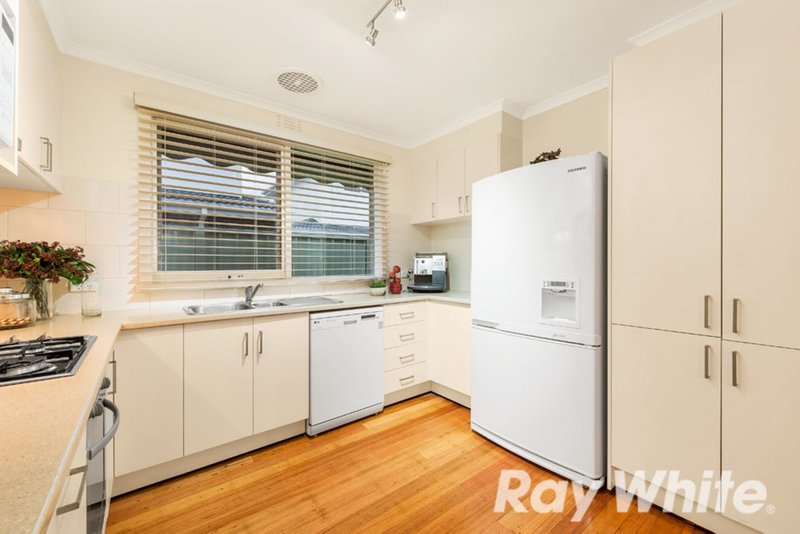 Photo - 8 Ray Road, Burwood East VIC 3151 - Image 3