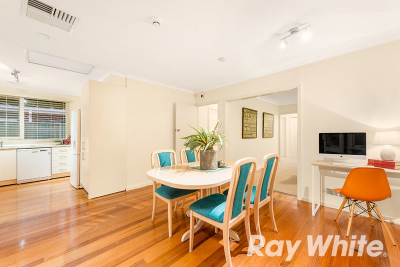 Photo - 8 Ray Road, Burwood East VIC 3151 - Image 5