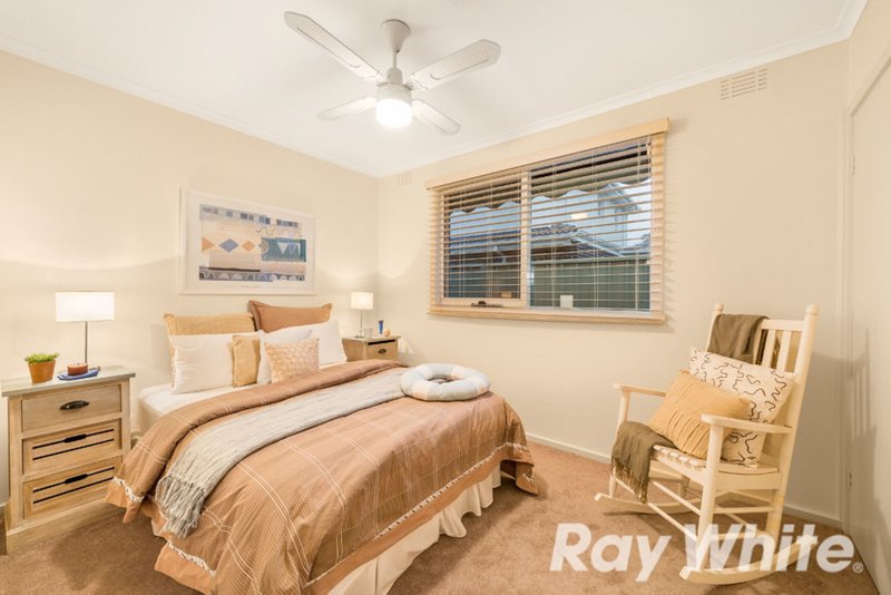 Photo - 8 Ray Road, Burwood East VIC 3151 - Image 9