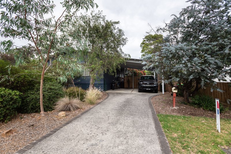 8 Raywood Avenue, Cowes VIC 3922