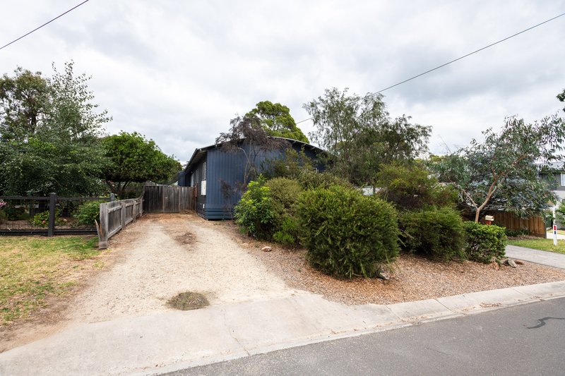 Photo - 8 Raywood Avenue, Cowes VIC 3922 - Image 3