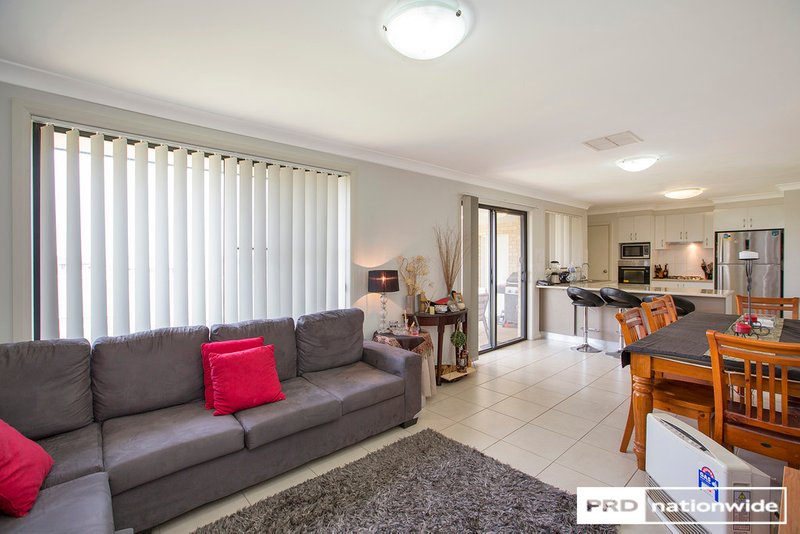 Photo - 8 Red Cedar Cove, Tamworth NSW 2340 - Image 4