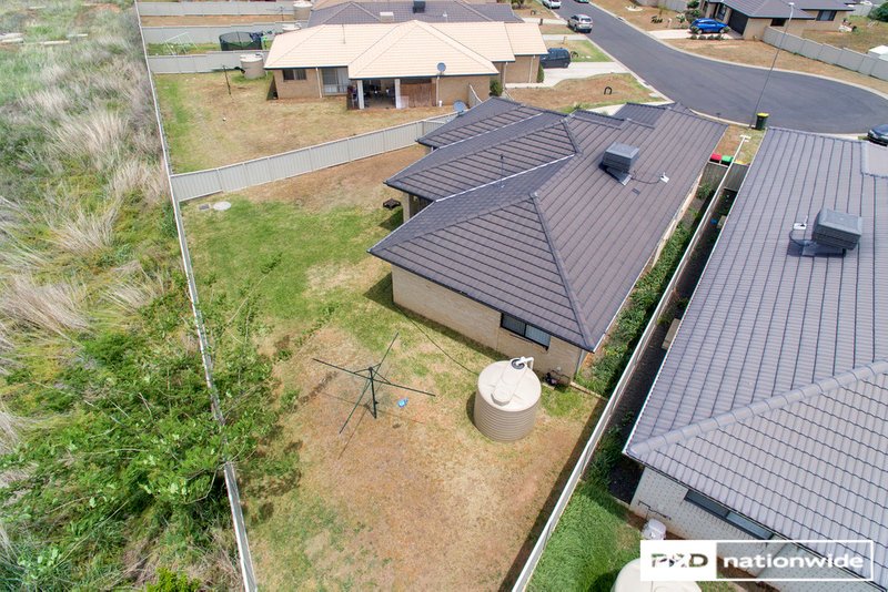 Photo - 8 Red Cedar Cove, Tamworth NSW 2340 - Image 6