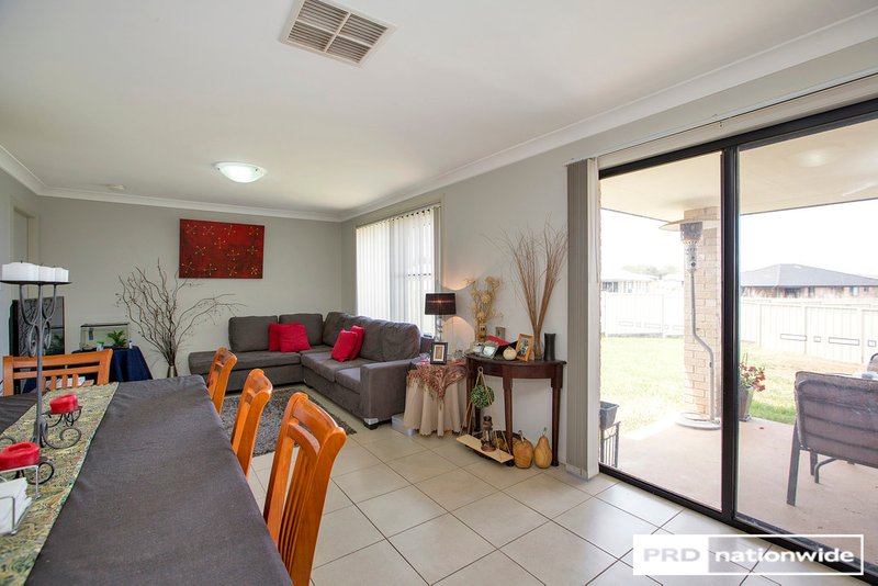 Photo - 8 Red Cedar Cove, Tamworth NSW 2340 - Image 17