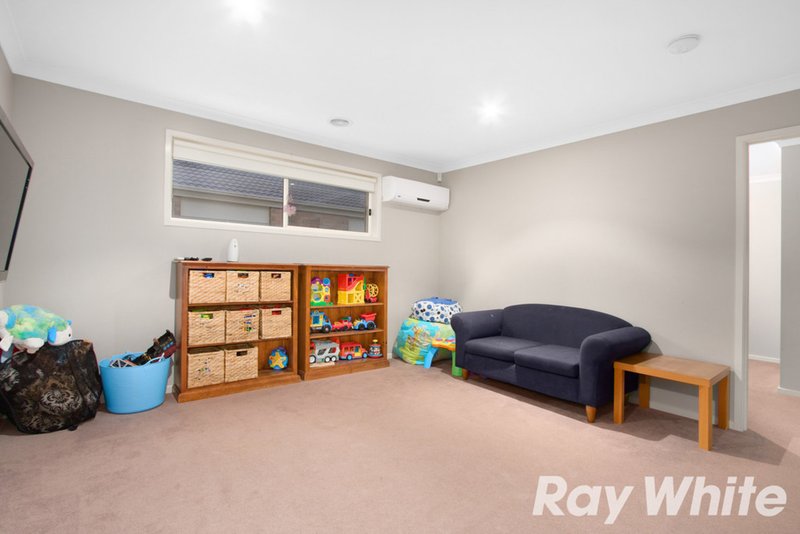 Photo - 8 Red Gum Circuit, Pakenham VIC 3810 - Image 4