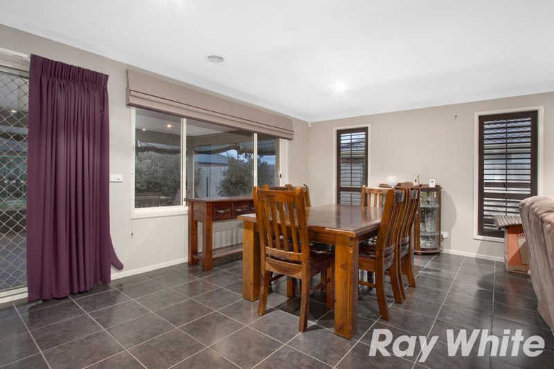 Photo - 8 Red Gum Circuit, Pakenham VIC 3810 - Image 5