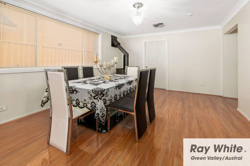 Photo - 8 Redpa Close, West Hoxton NSW 2171 - Image 7