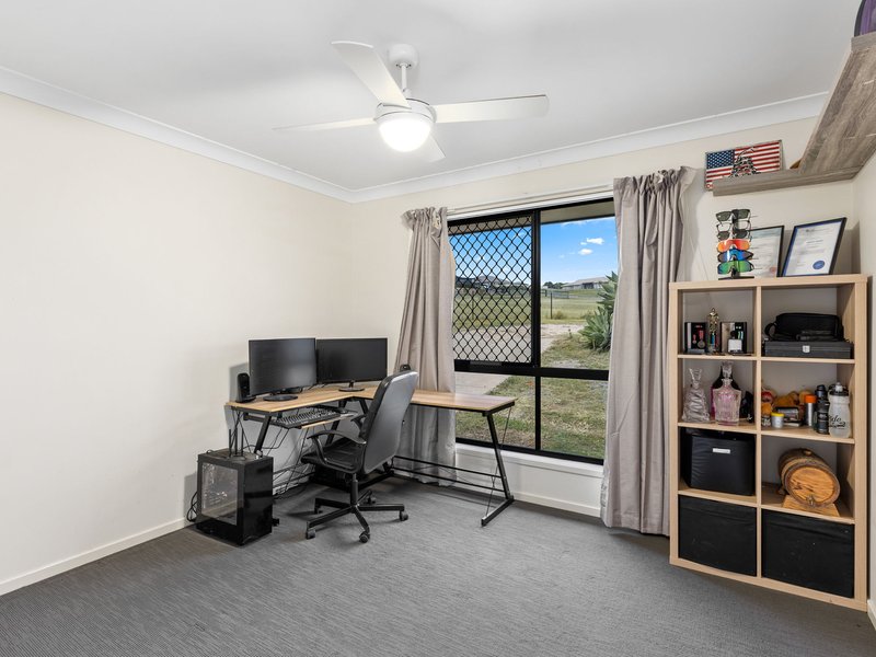 Photo - 8 Regent Court, Regency Downs QLD 4341 - Image 7