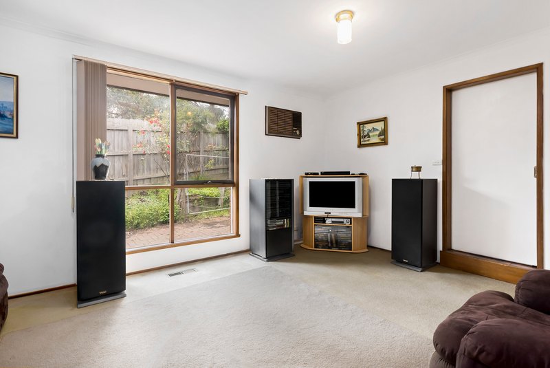 Photo - 8 Regina Terrace, Doncaster East VIC 3109 - Image 6