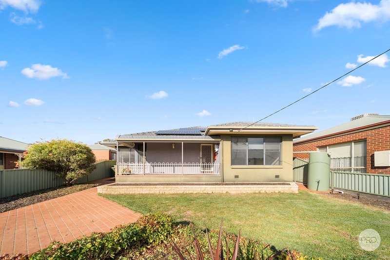 8 Retreat Road, Flora Hill VIC 3550