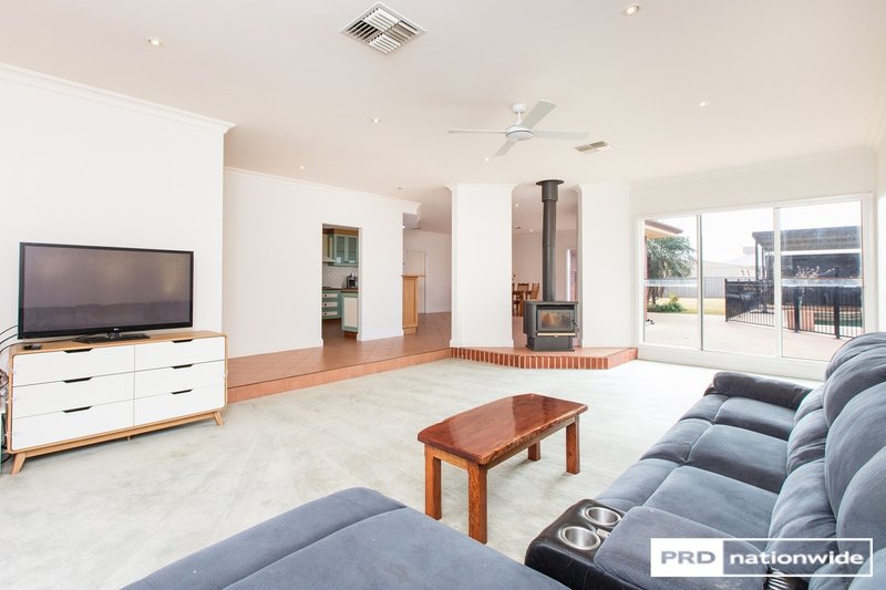 Photo - 8 Ribarits Court, Mildura VIC 3500 - Image 4