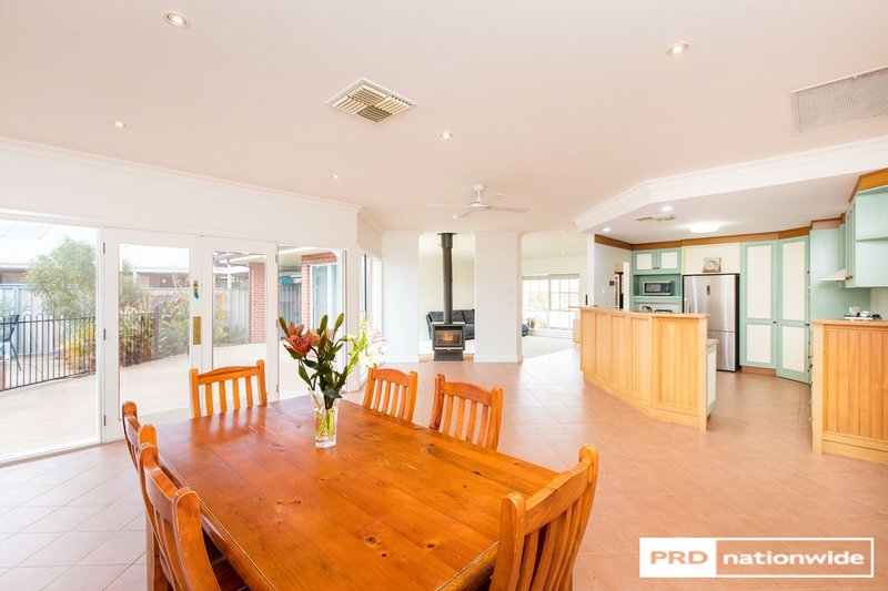 Photo - 8 Ribarits Court, Mildura VIC 3500 - Image 5