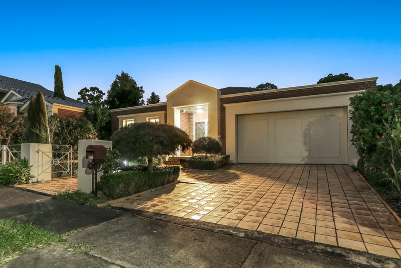 8 Richardson Rise, Wantirna South VIC 3152