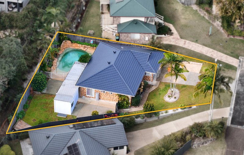 Photo - 8 Richfield Close, Nerang QLD 4211 - Image 1