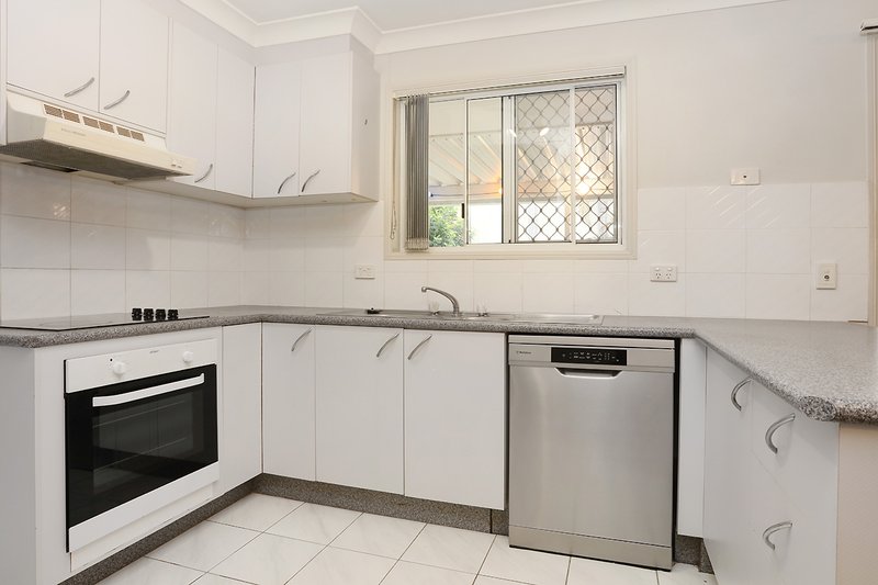 Photo - 8 Richfield Close, Nerang QLD 4211 - Image 13