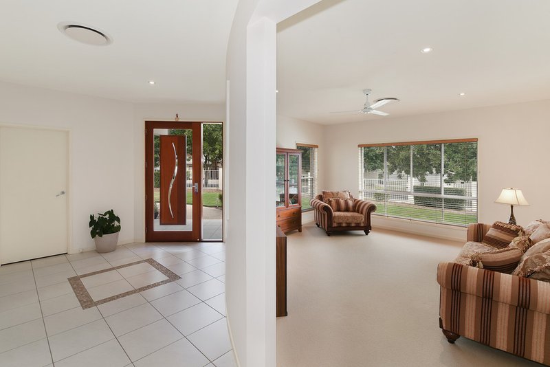 Photo - 8 Rimmel Place, Palmwoods QLD 4555 - Image 2