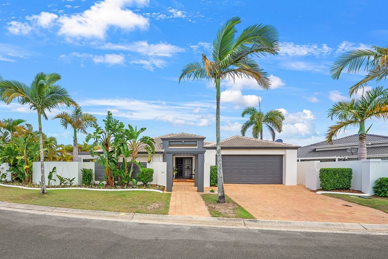 Photo - 8 Ringtail Street, Clear Island Waters QLD 4226 - Image 3