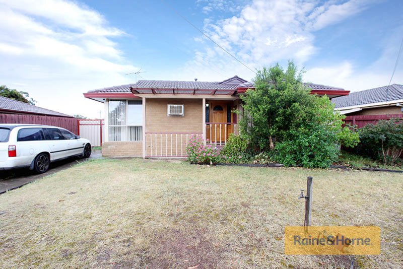 8 Risson Street, Melton South VIC 3338