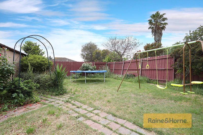 Photo - 8 Risson Street, Melton South VIC 3338 - Image 7