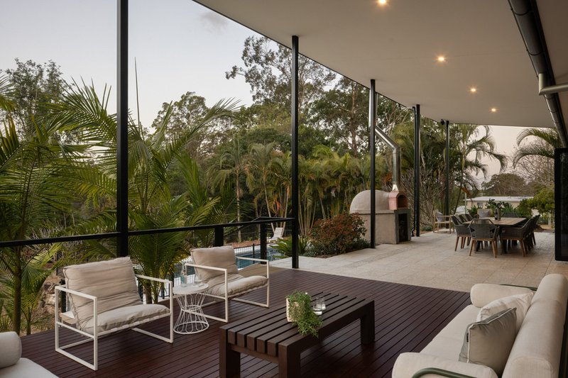 Photo - 8 River Oaks Drive, Eatons Hill QLD 4037 - Image 10