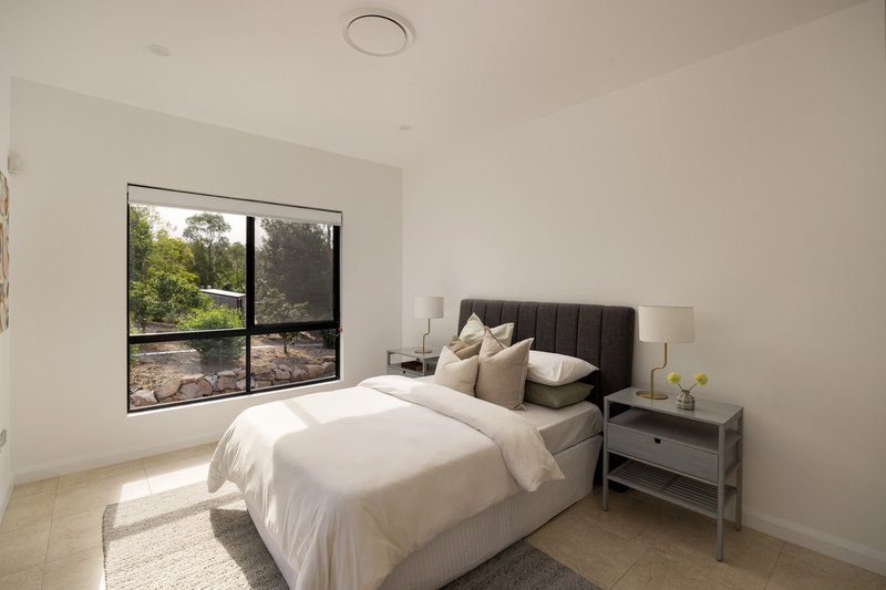 Photo - 8 River Oaks Drive, Eatons Hill QLD 4037 - Image 21