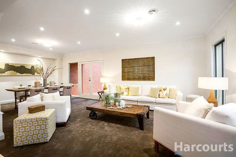 Photo - 8 Riverpark Drive, Wantirna South VIC 3152 - Image 4