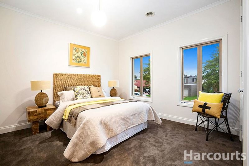 Photo - 8 Riverpark Drive, Wantirna South VIC 3152 - Image 13