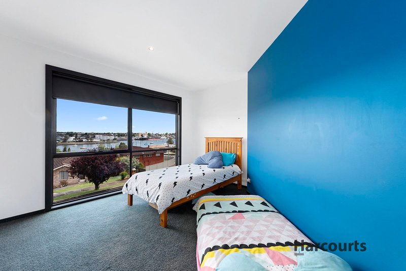 Photo - 8 Riverview Avenue, East Devonport TAS 7310 - Image 8