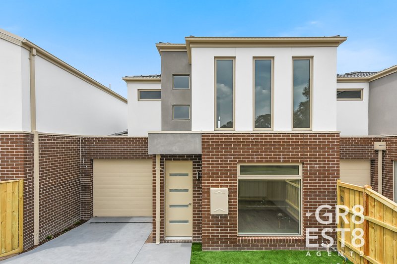 8 Robb Court, Hampton Park VIC 3976