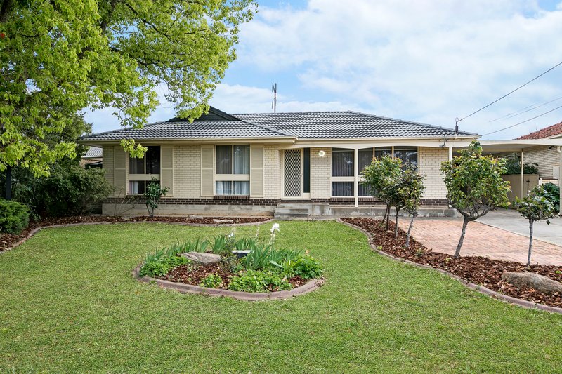 8 Robert Arnold Avenue, Valley View SA 5093