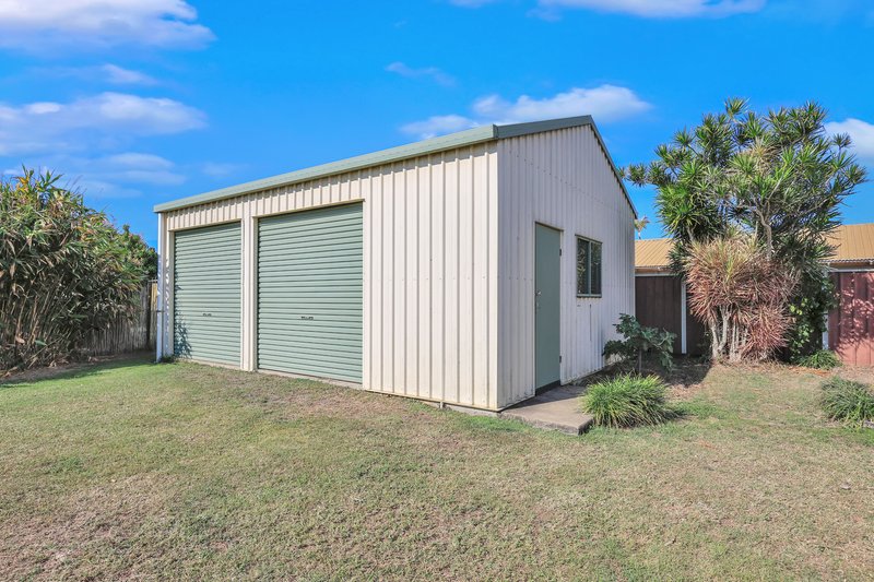 Photo - 8 Robertson Street, Kepnock QLD 4670 - Image 2