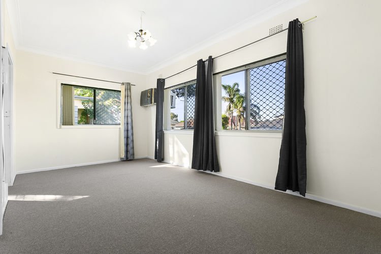 Photo - 8 Robertson Street, Merrylands NSW 2160 - Image 7