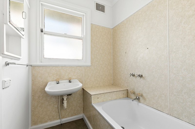 Photo - 8 Robin Avenue, Norlane VIC 3214 - Image 7