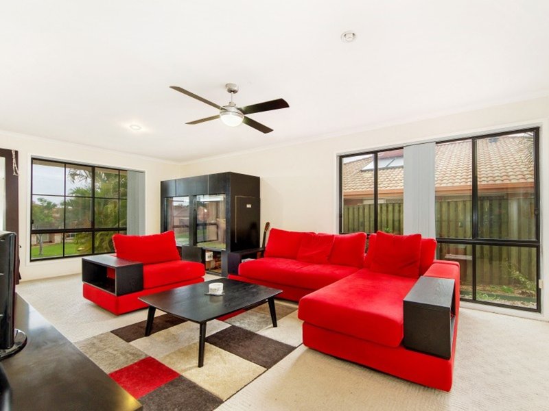 Photo - 8 Robinia Court, Robina QLD 4226 - Image 2